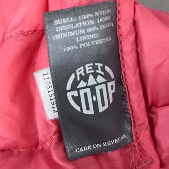 Eddie Bauer Women’s Down Puffer Jacket Coral Salmon Pink Full Zip Sz Small Warm - Picture 9 of 9